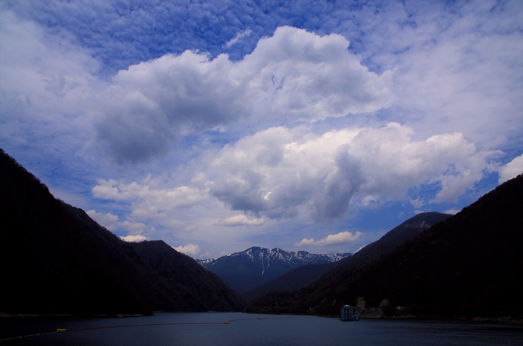 下り坂の空