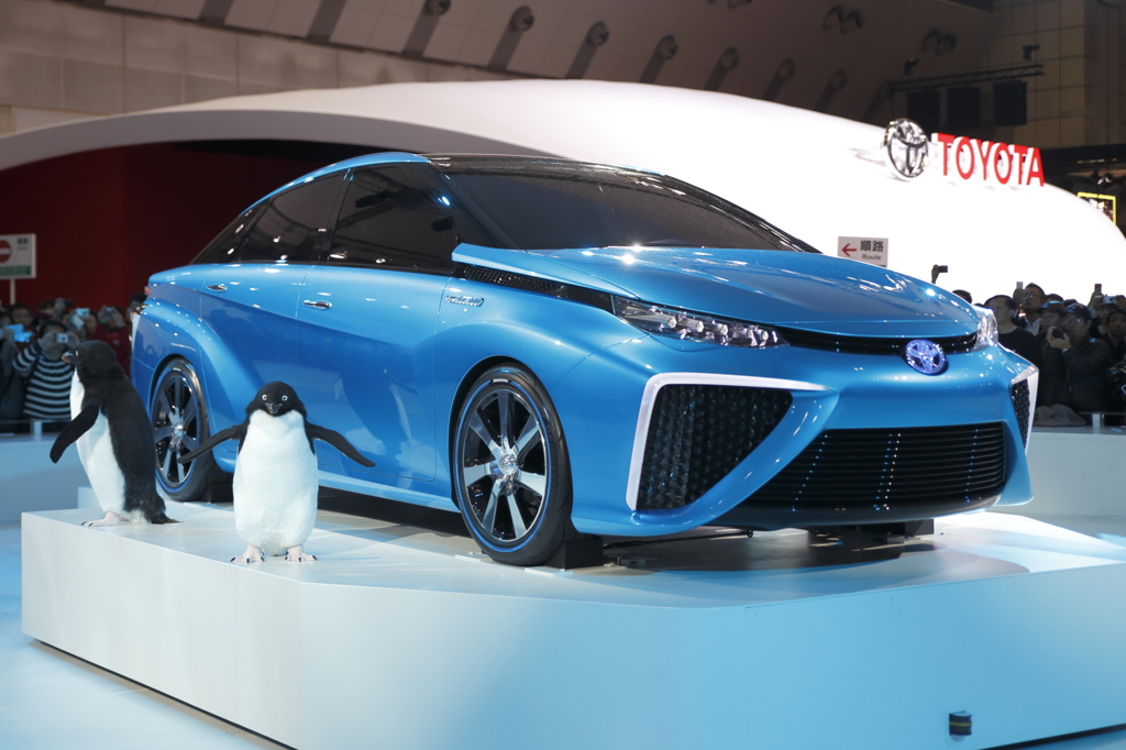 TOYOTA FCV CONCEPT