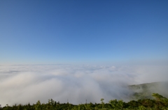 雲海の果てに