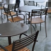 雨上がりのベンチ
