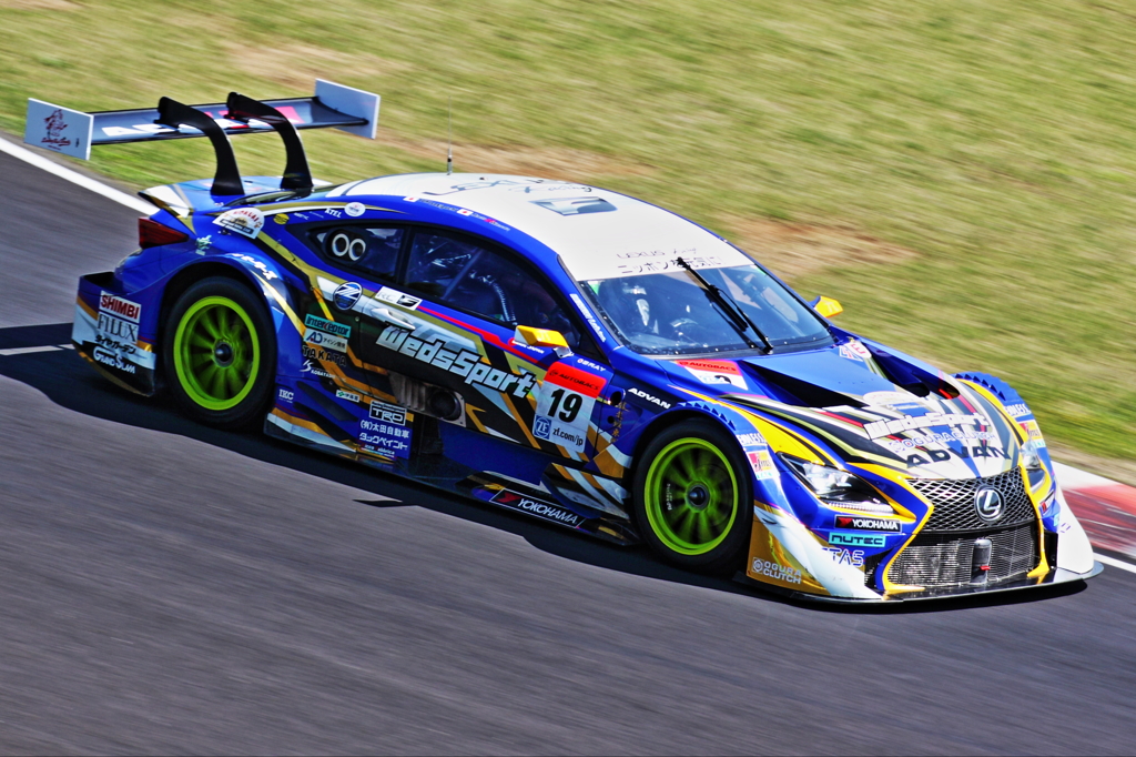 No.19 WedsSport ADVAN RC F