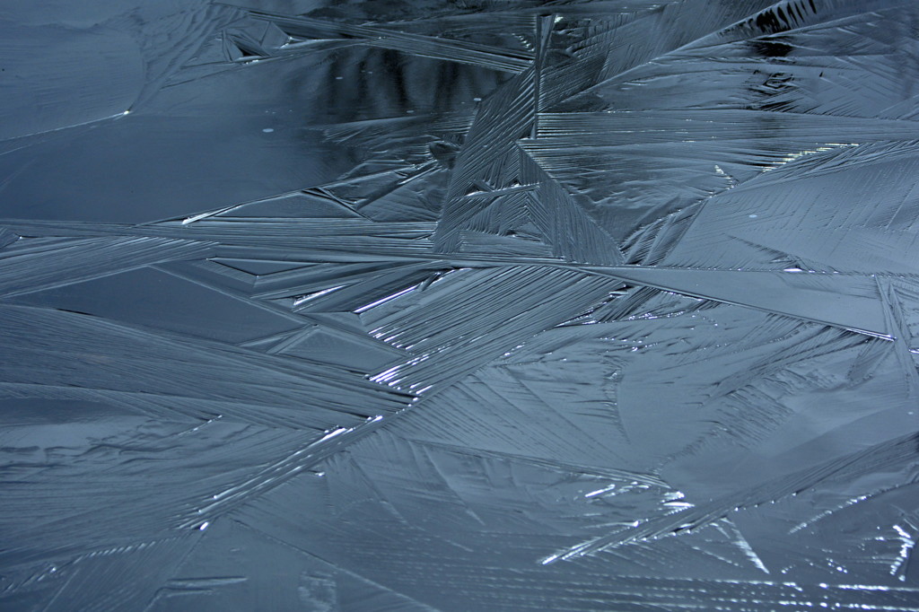 氷の幾何学模様