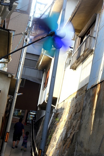路地をぬける風