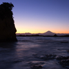 富士浮かぶ夕闇