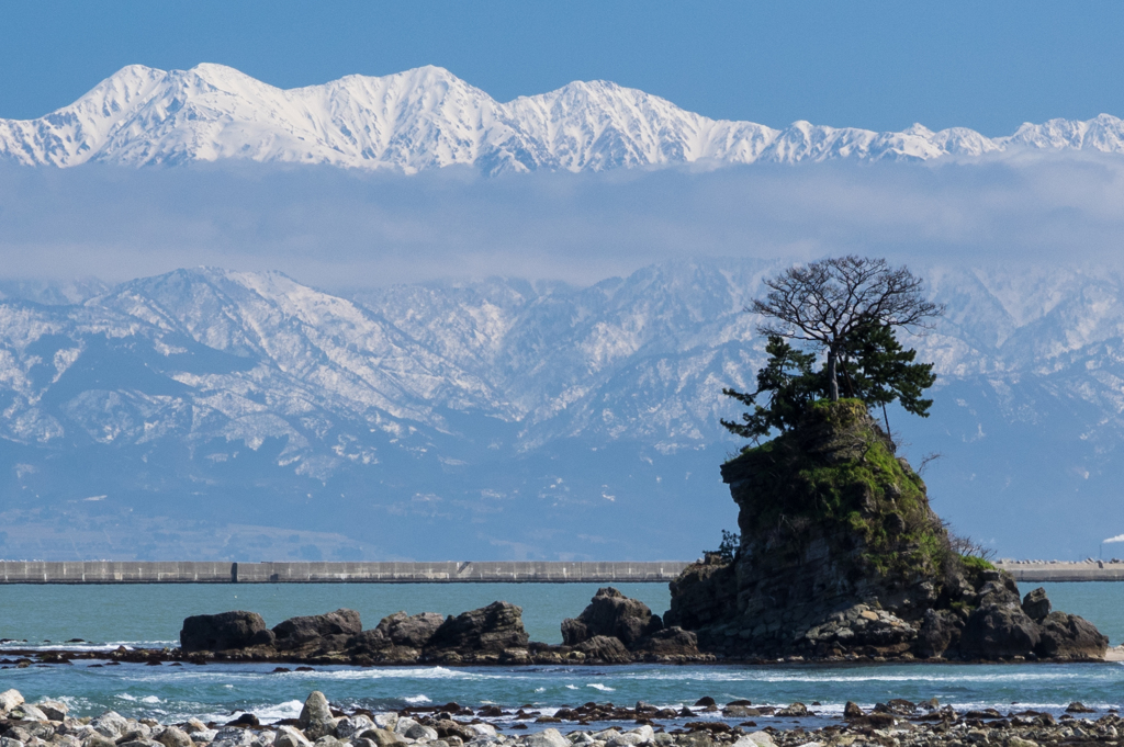 雨晴より立山を望む1