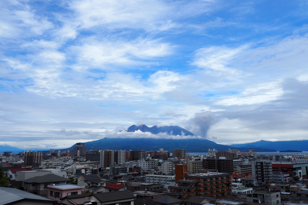 雲を被る
