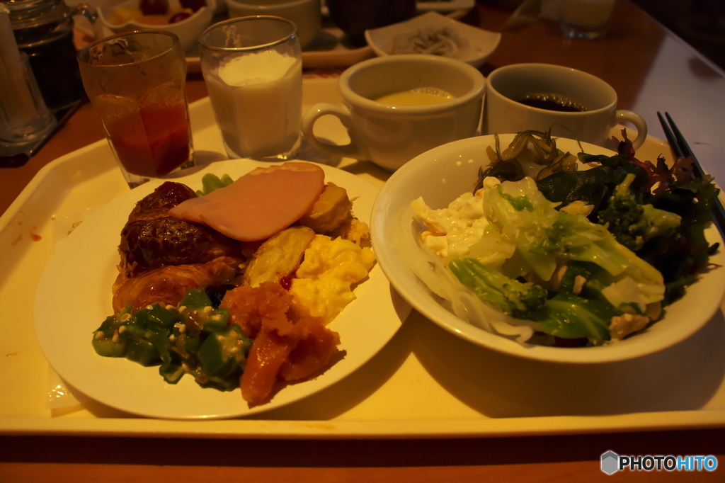 朝食