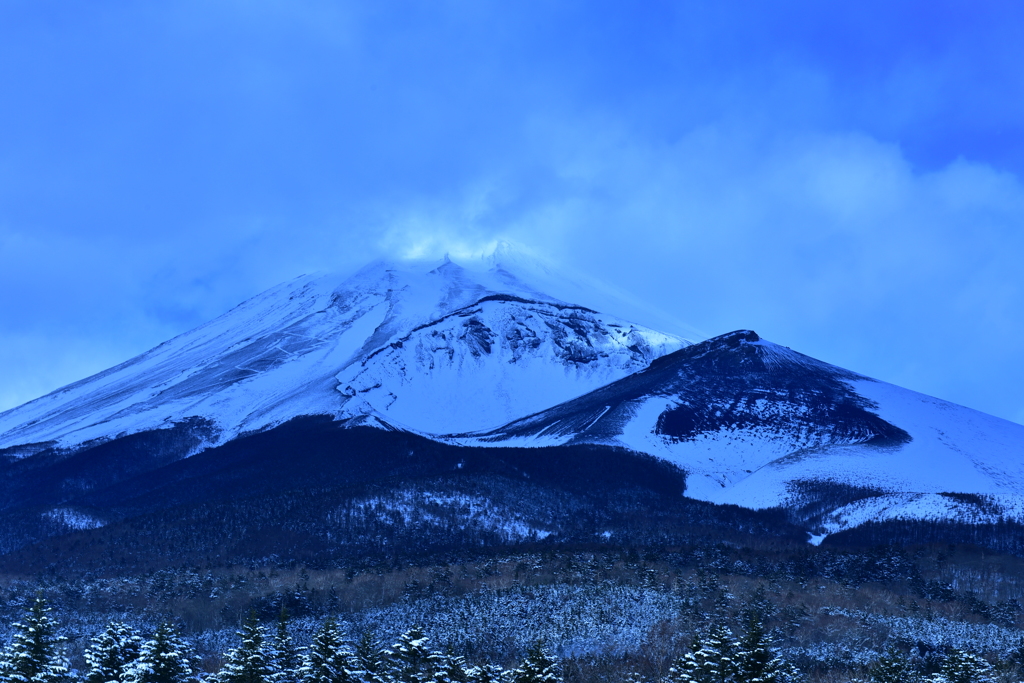 雪遊びついでの富士山