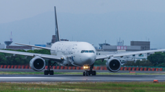 伊丹空港 夕暮れの離陸