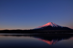 朝焼けの紅富士