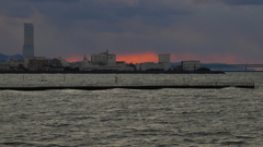 定点観測：夕日（灰色の海）
