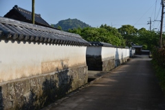 f017