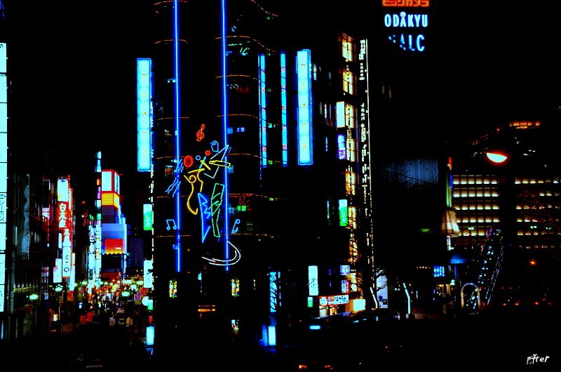 朝まで遊ぶか　思案中