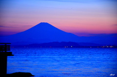 陽と海が　別れを告げる時