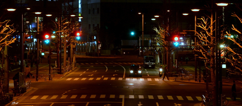 深夜の交差点