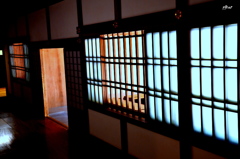 露草も　ここには入れない