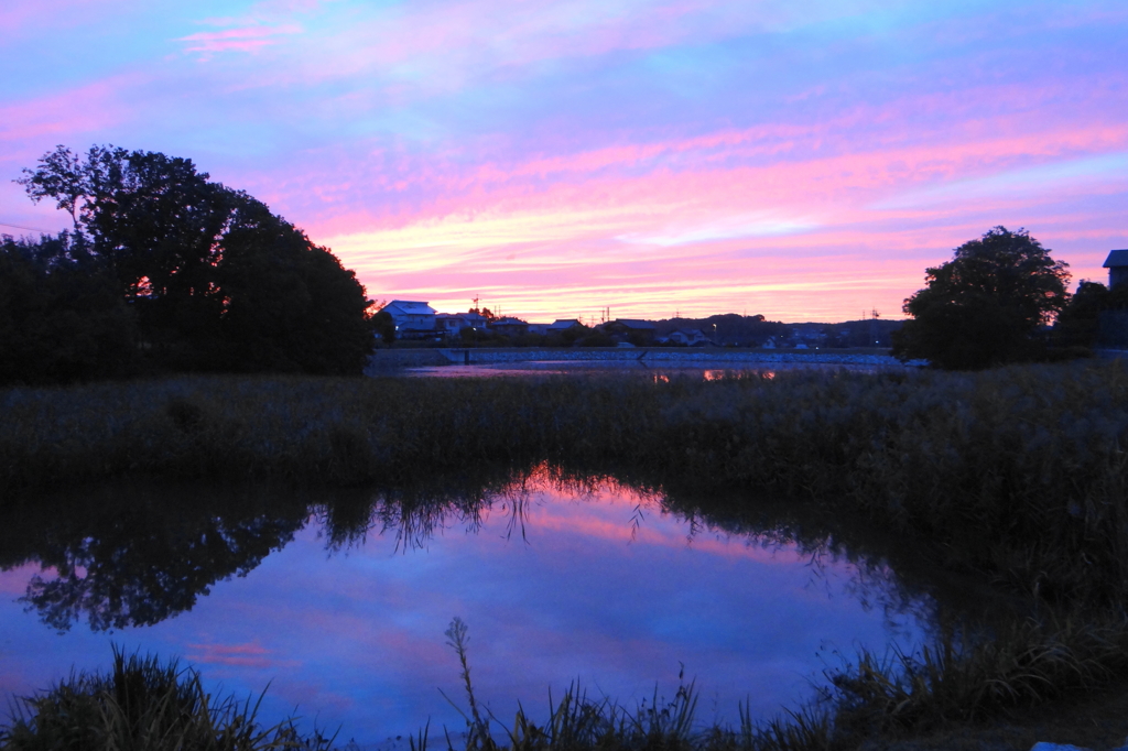 八ッ谷池からの夕焼け