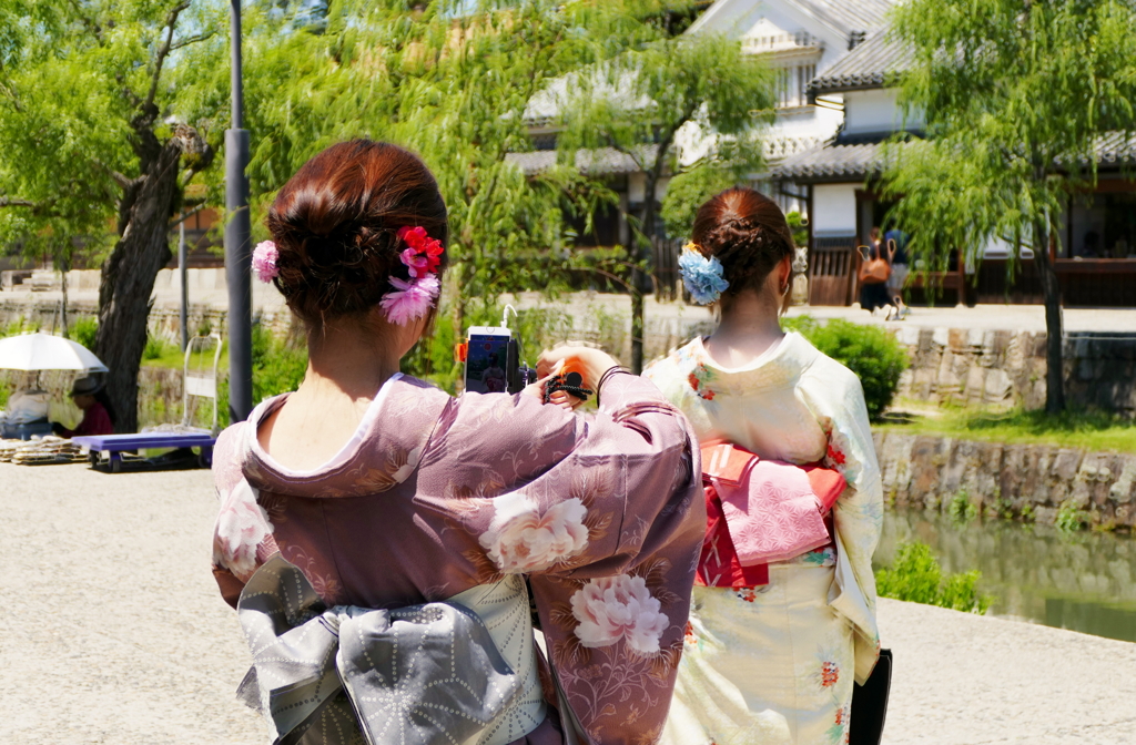 美観地区の乙女達