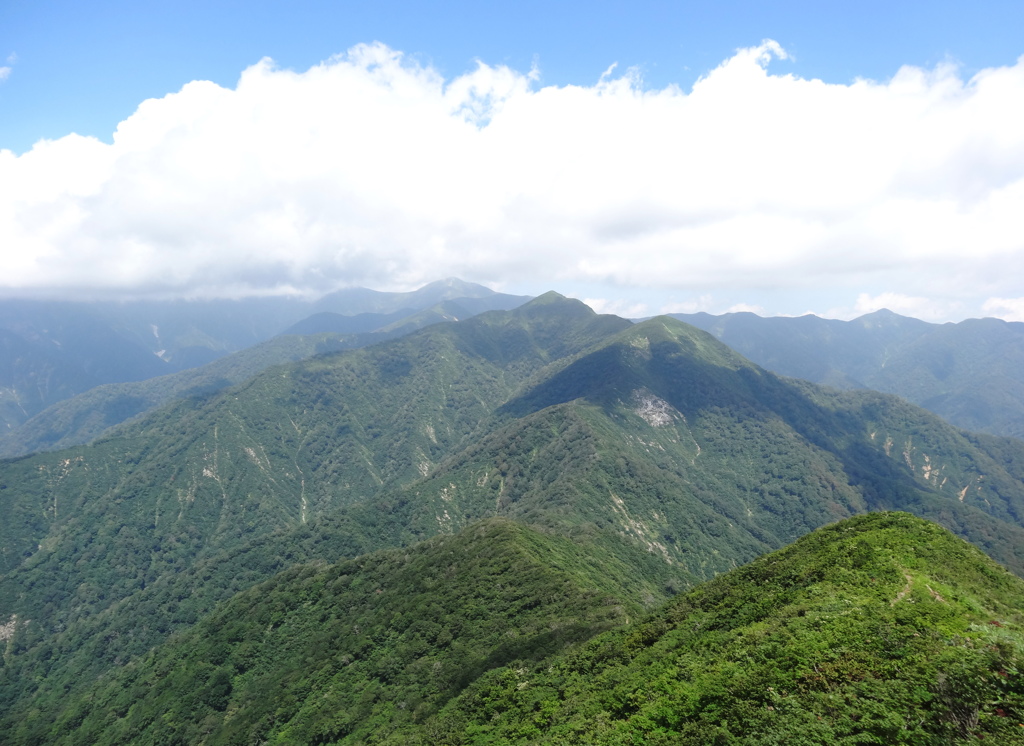 朝日連峰　大玉山～大朝日岳