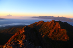 夜明け（富士山、南アルプス、権現岳）
