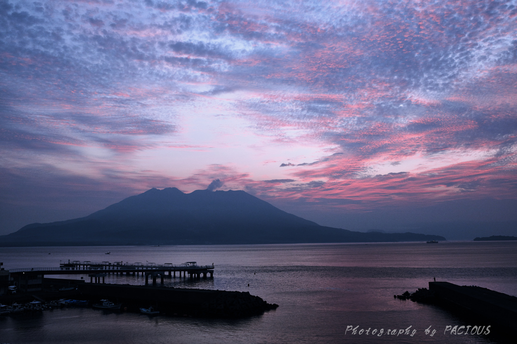 桜島の朝焼け