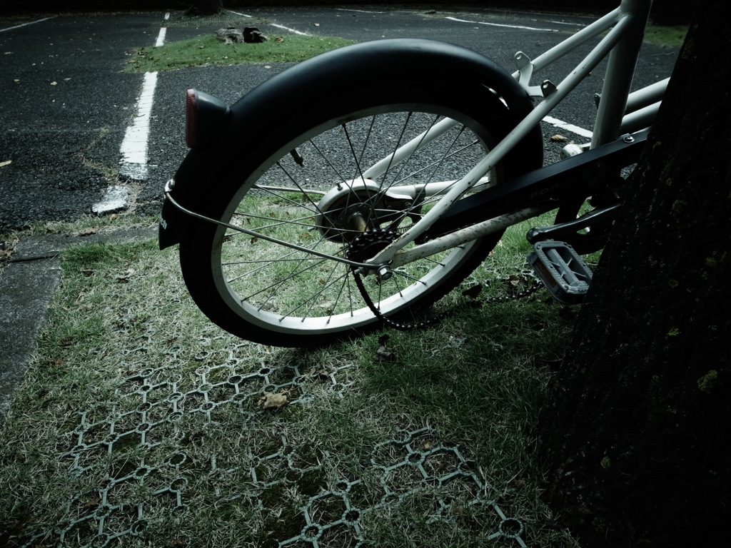 壊れた自転車