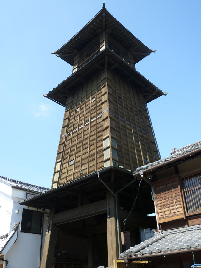 なんかの建物