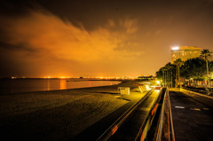 夜の浜辺