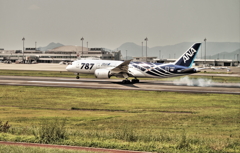 ７８７
