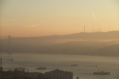 イスタンブール　ボスフォラス海峡の夜明け