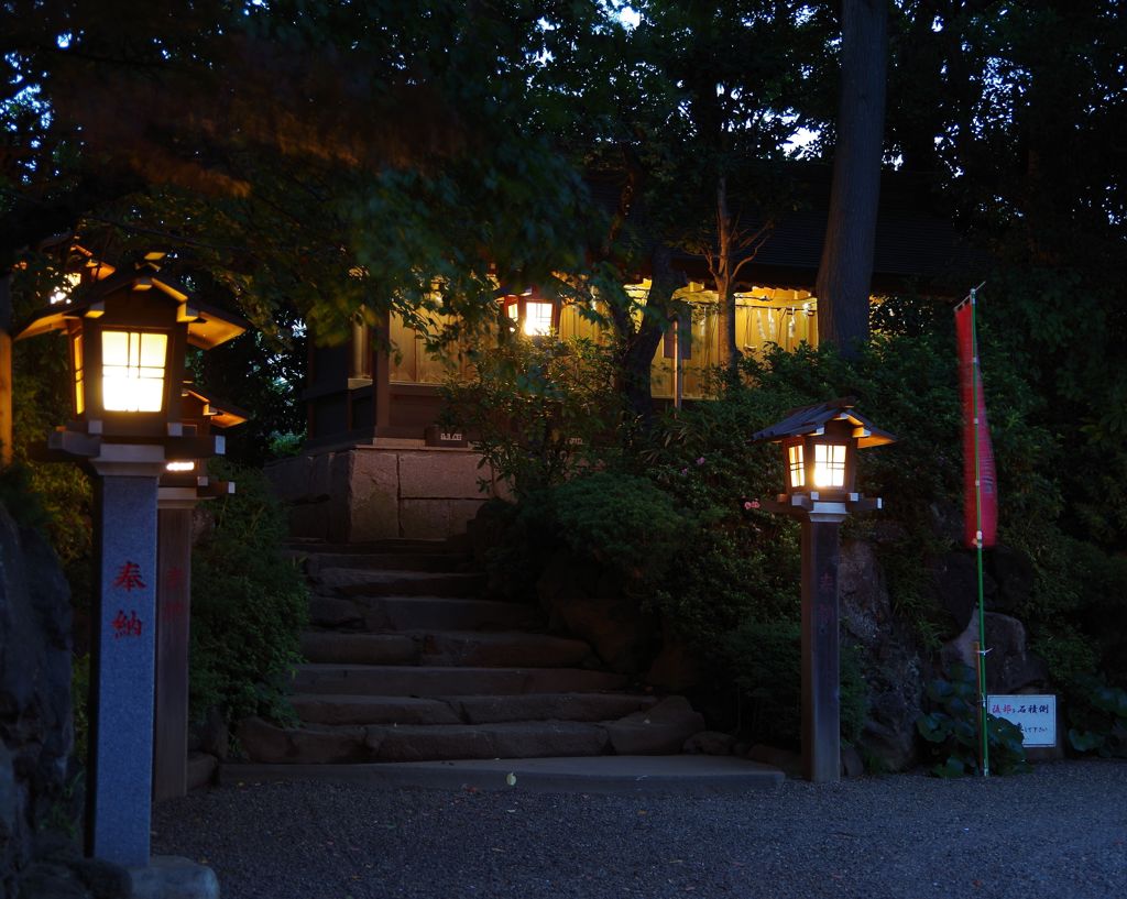 夕暮れの検見川神社
