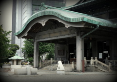慰霊堂