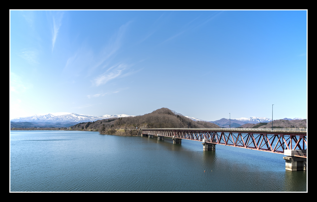 釜房湖から蔵王連峰を望む