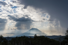 羊蹄山への光芒