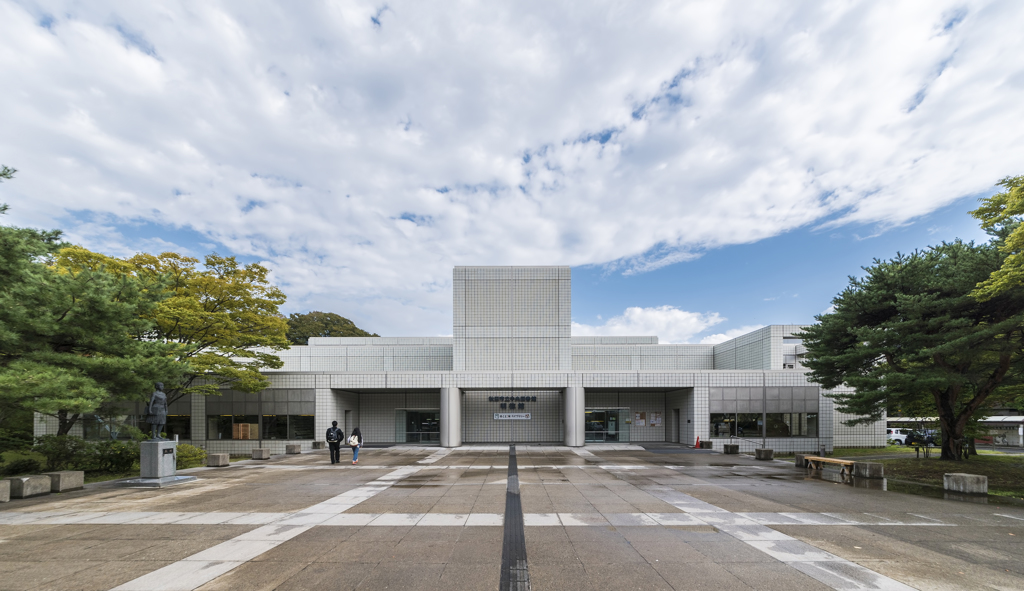 秋田市立中央図書館明徳館_外観