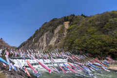 材木岩と鯉幟と