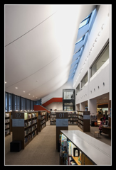 白川市立図書館