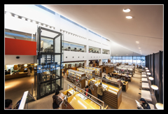 白川市立図書館