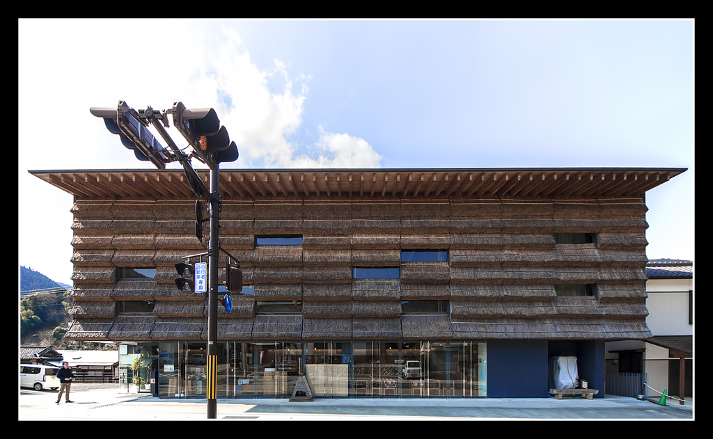 マルシェ・ユスハラ_外観