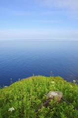 草原の先に大海原