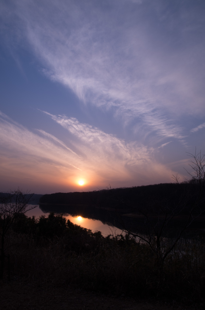 冬の狭山湖の夕焼け