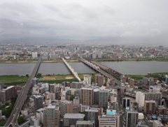 梅田スカイビル空中庭園　淀川の風景
