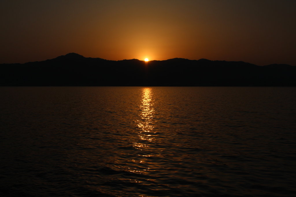 琵琶湖の夕日