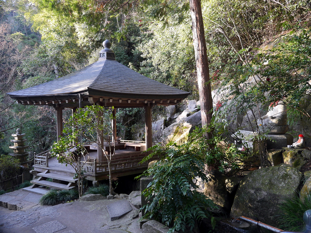 P1080676 三滝寺