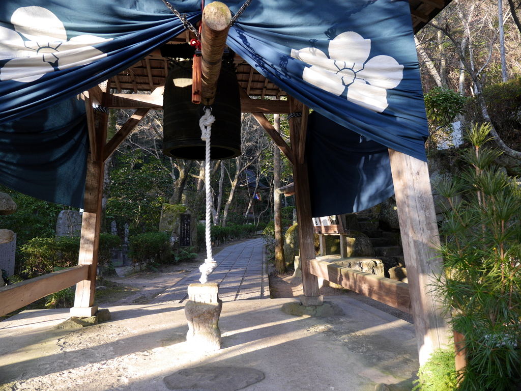 P1080630 三滝寺