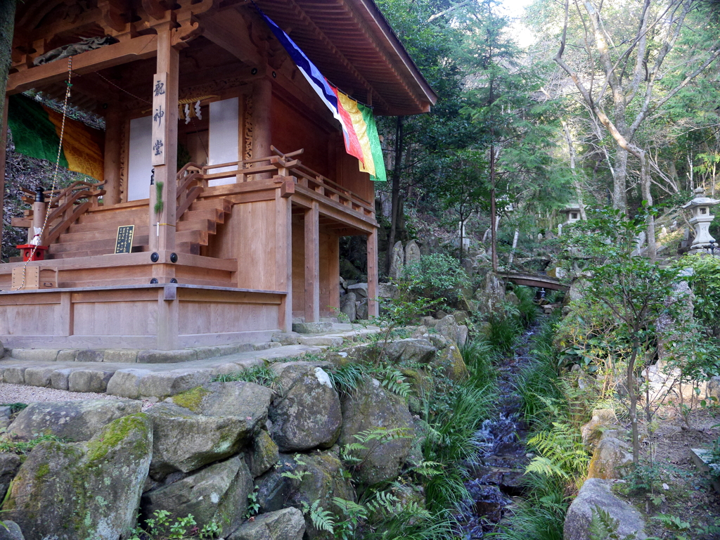 P1080704 三滝寺