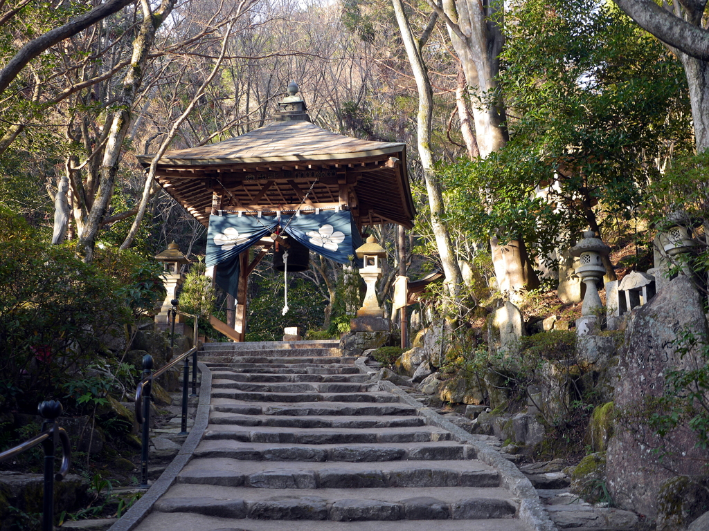 P1080627 三滝寺