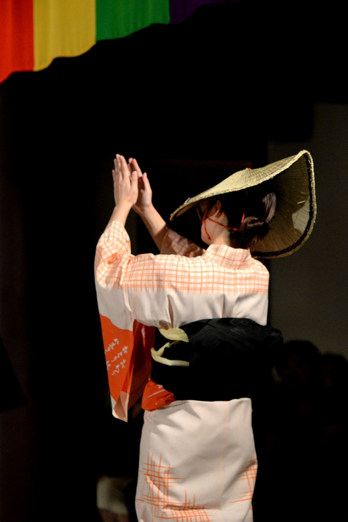 お寺で「かぜの盆踊り」－1