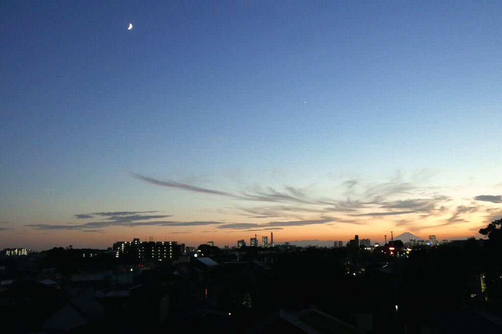 夕刻の西空　—1