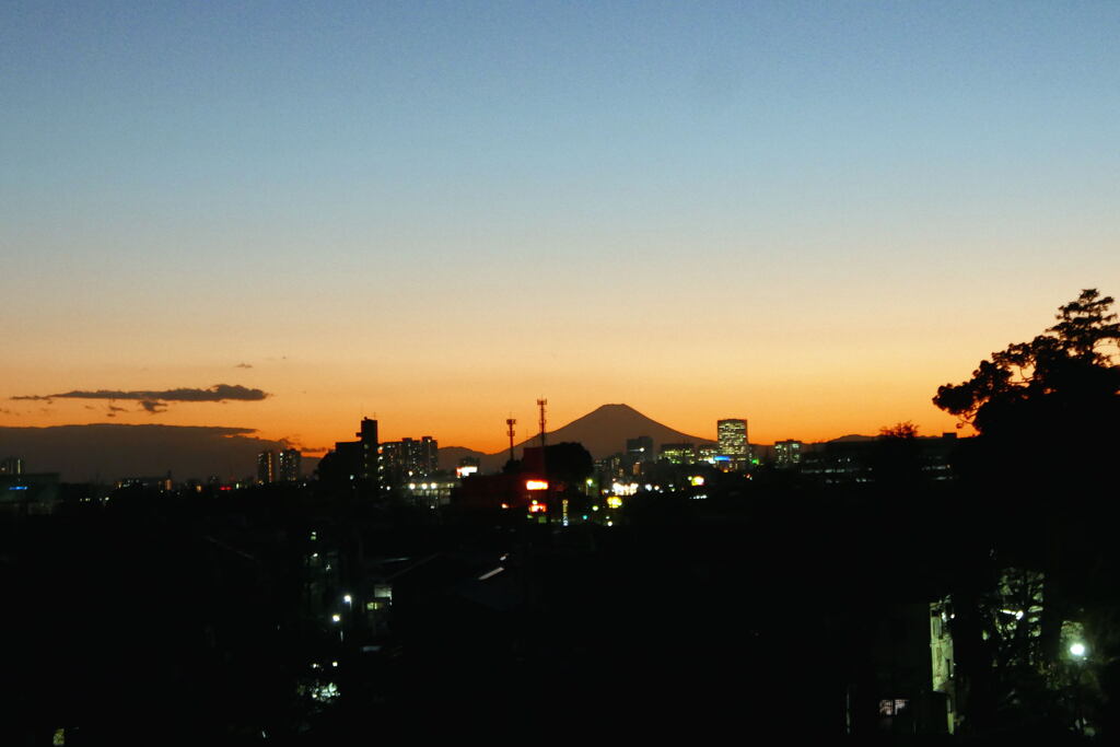 遠くの富士山―2